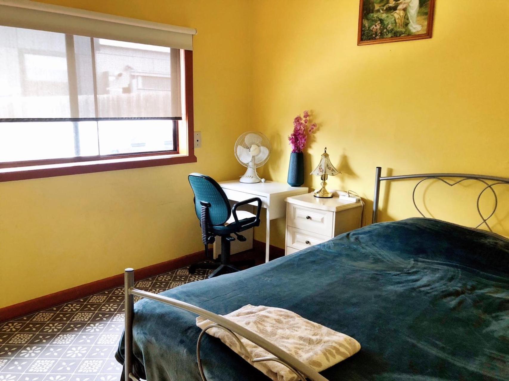A Single Room Near The Railway Station Melbourne Eksteriør bilde